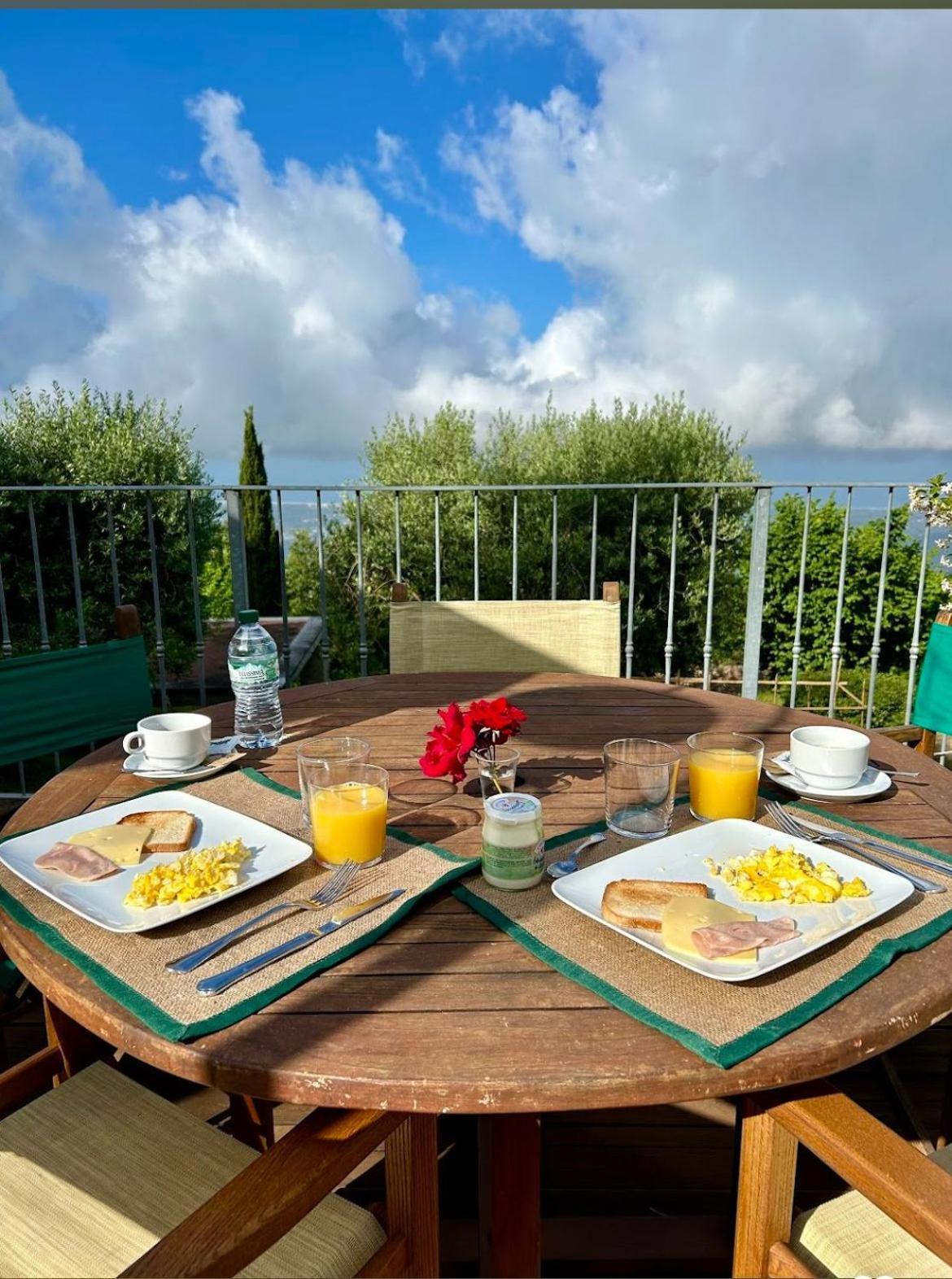 La Terrazza Sulla Versilia Pietrasanta Εξωτερικό φωτογραφία